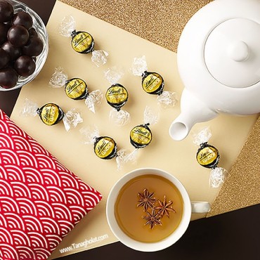 شکلات پذیرایی لینت مدل لیندور تلخ 70% - 250 گرمی 