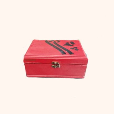 جعبه چوبی دست ساز قرمز عشق مشکی