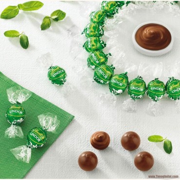 شکلات پذیرایی لینت مدل لیندور سبز شیری با طعم نعنا - 250 گرمی 