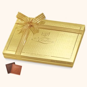 شکلات کادویی الیت مدل VIP GOLD روبان دار 