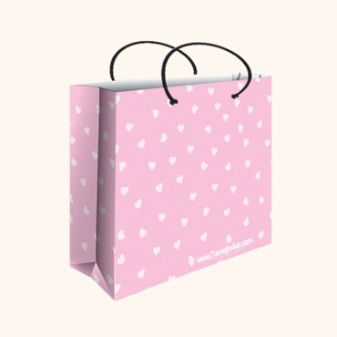 ساک کادویی متوسط عرضی سایز 4 طرح قلب های ریز سفید با زمینه صورتی