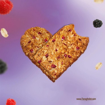 بیسکویت کرمدار گولون سبوسدار ماست و میوه های قرمز